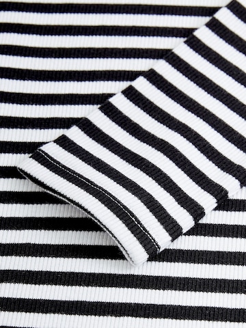 Next Shirt in Schwarz