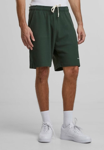 regular Pantaloni di Another Cotton Lab in verde: frontale