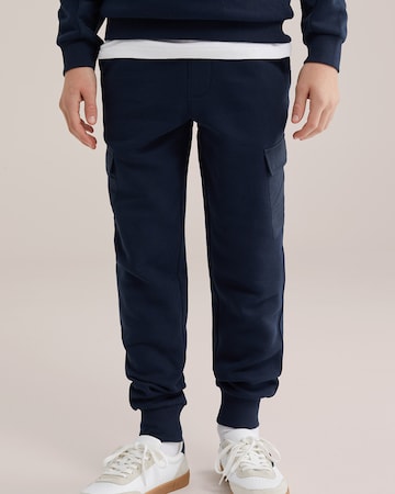 WE Fashion Tapered Trousers in Blue: front