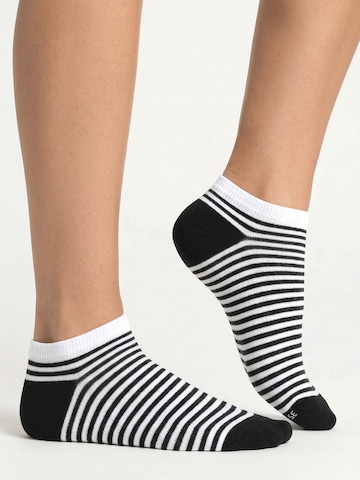 footstar Ankle Socks 'Ringel' in White: front