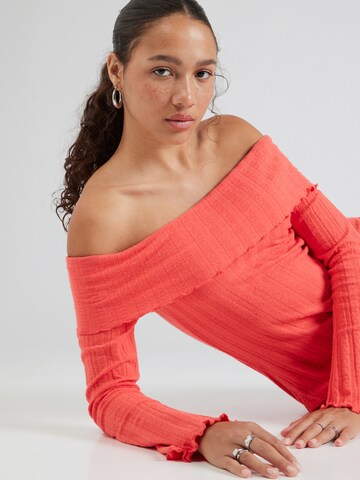 PIECES Knitted dress 'PCOLIVE' in Red