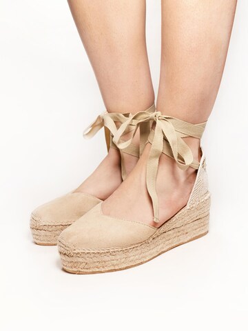 Alhamas - Sandalias 'Alpargata Cuña 6 cm' en beige: frente