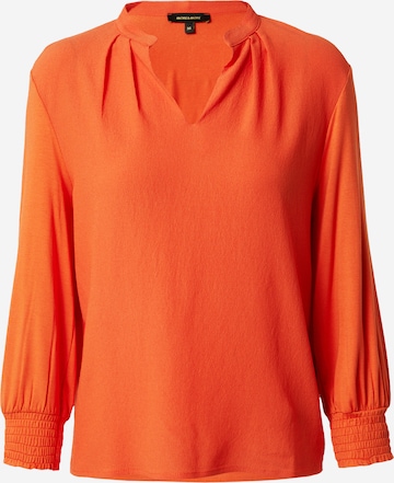 MORE & MORE - Blusa em vermelho: frente