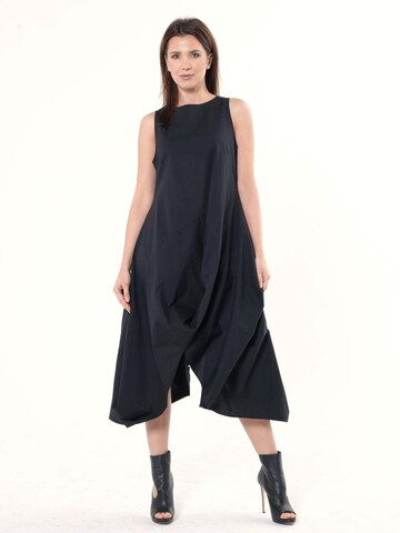 Metamorphoza Dress in Black: front