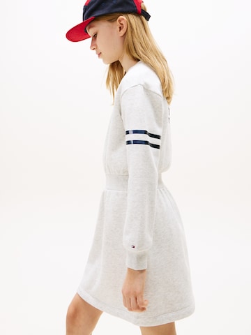 TOMMY HILFIGER Šaty – šedá