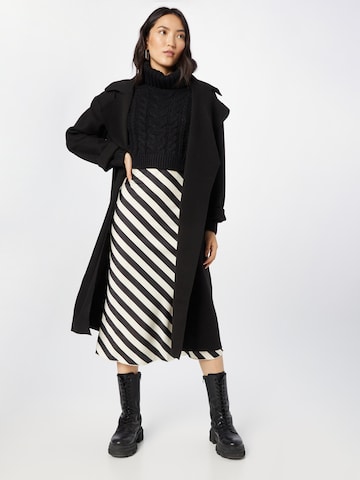 In The Style Rok in Zwart