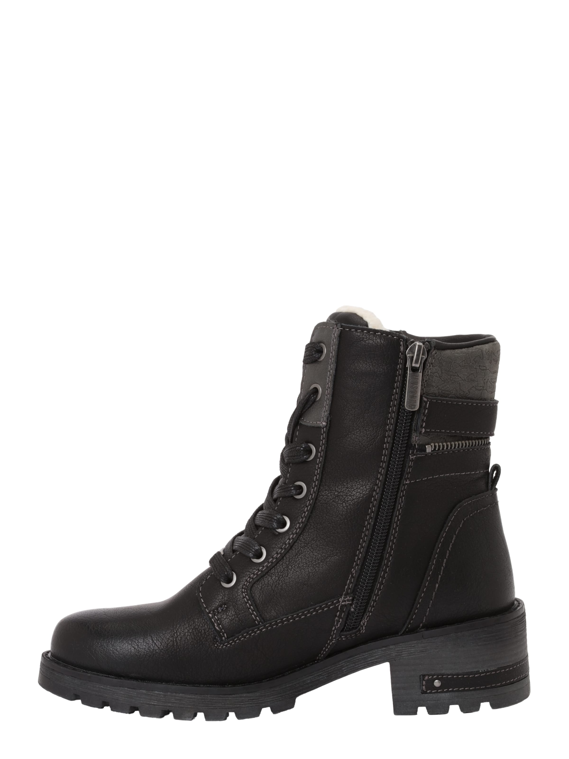 MUSTANG Ботинки на шнуровке в Черный