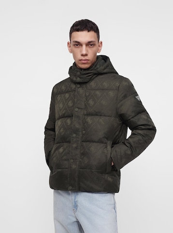 GUESS Winterjas in Groen: voorkant