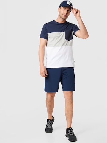 !Solid T-Shirt in Blau