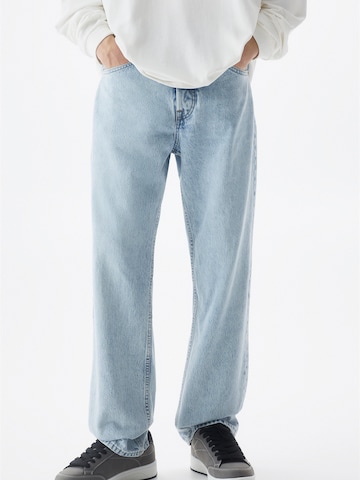 Pull&Bear Regular Jeans in Blue: front