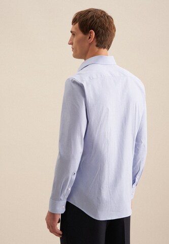 Coupe regular Chemise business 'Shaped' SEIDENSTICKER en bleu