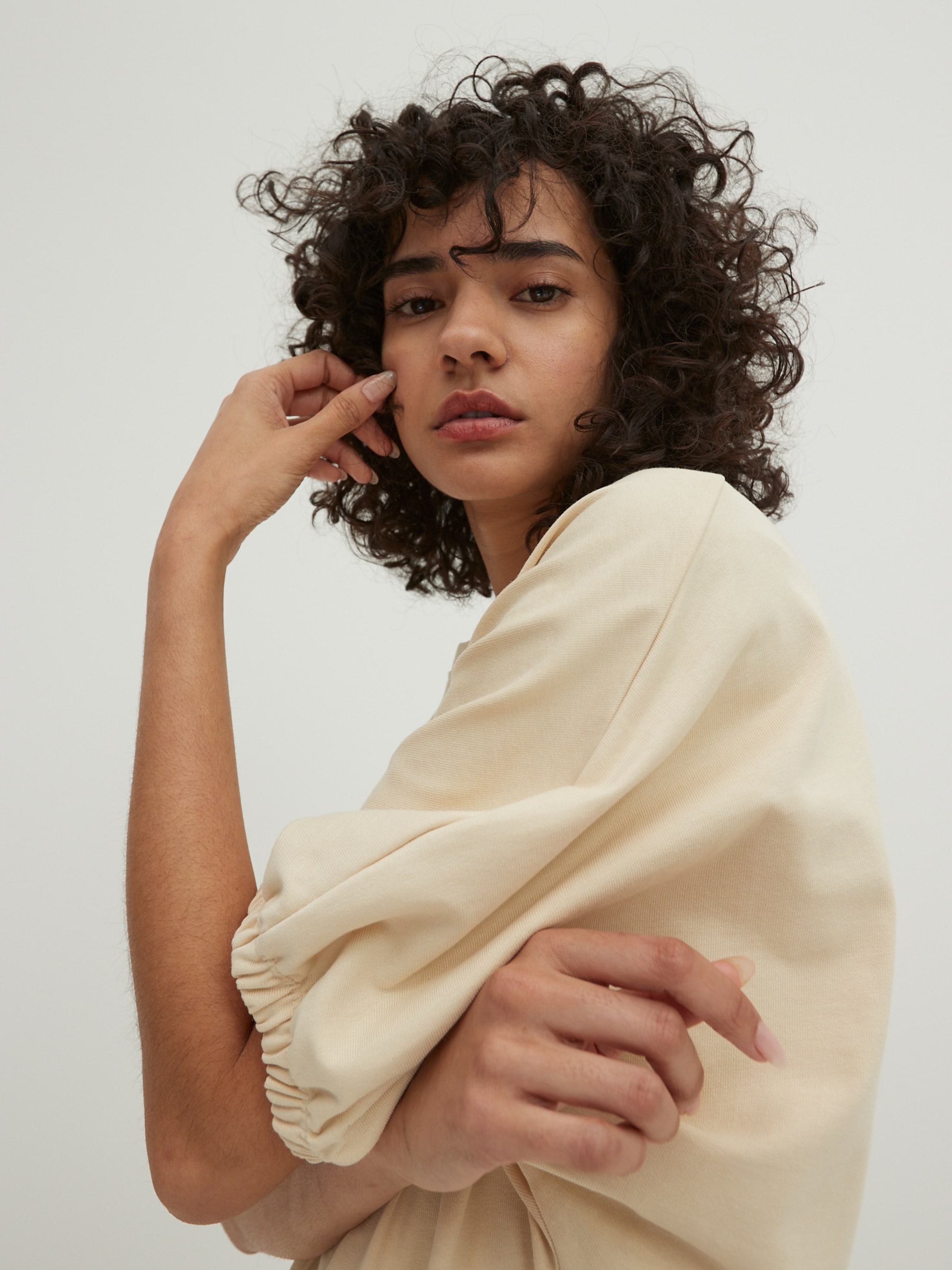 EDITED Produits Robe 'Bria' beige
