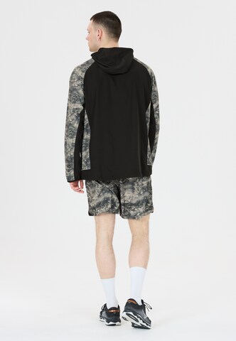 Virtus Tapered Shorts 'Deaglan' in Grün