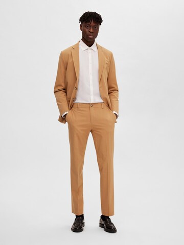 Coupe slim Pantalon à plis 'Liam' SELECTED HOMME en beige