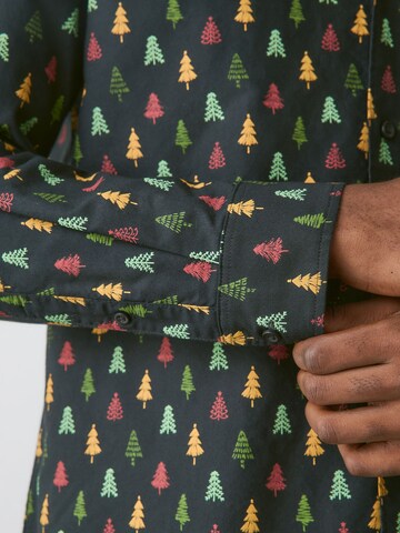 Next - Ajuste regular Camisa en negro