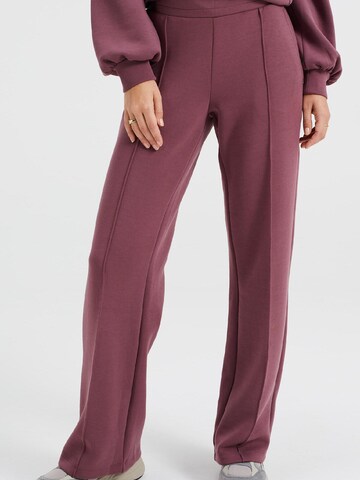 WE Fashion Loose fit Pleated Pants in Purple: front