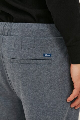 Tapered Pantaloni con piega frontale di BLEND in blu