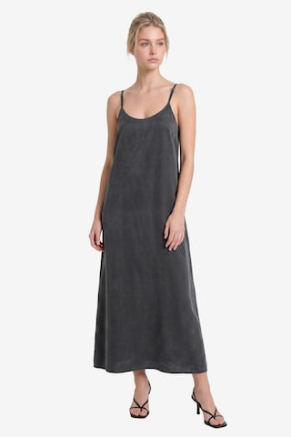 No Matter What Kleid in Schwarz: Vorderseite