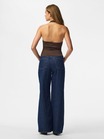 PIECES Top 'SOFIA' in Brown