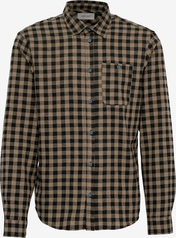 Coupe regular Chemise BLEND en marron : devant