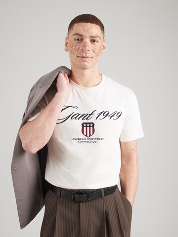 GANT Тениска в бежово: отпред