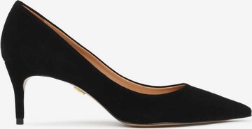 Kazar Pumps in Black