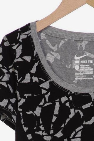 NIKE T-Shirt S in Schwarz