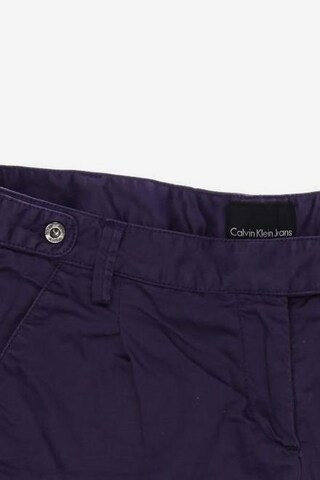 Calvin Klein Jeans Shorts in M in Purple