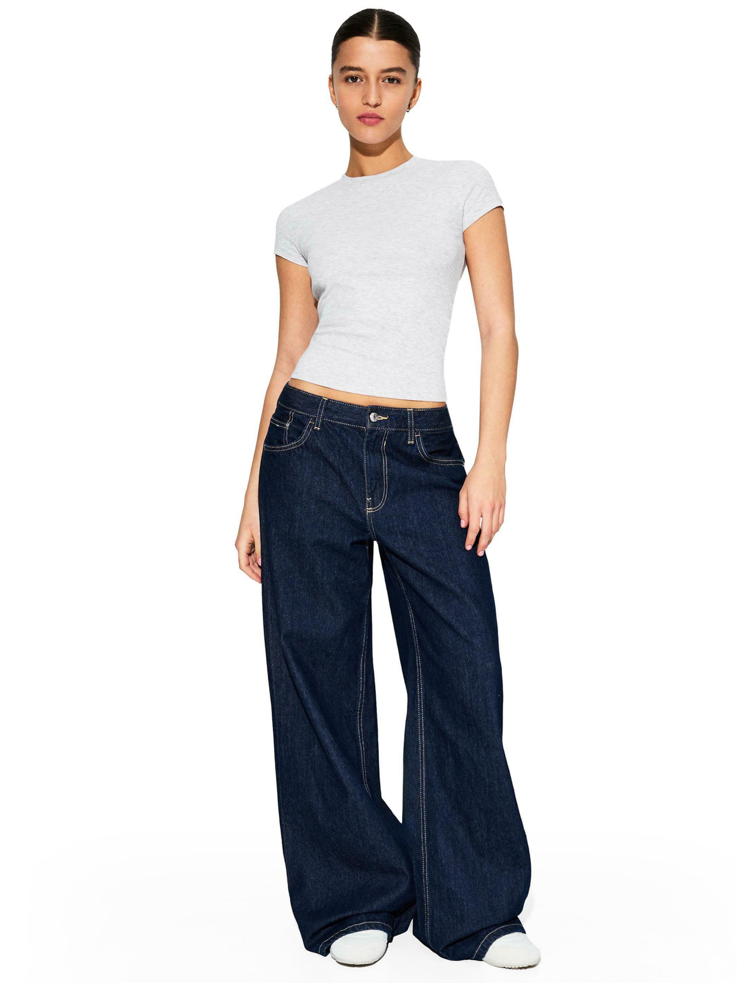 Bershka T-Shirt in Grau