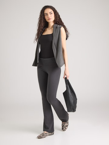 Hailys Levenevä Housut 'Zo44ey' värissä harmaa