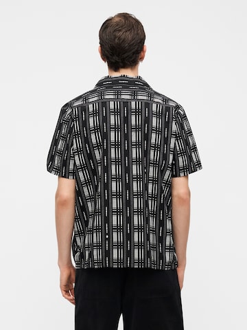 Volcom - Ajuste regular Camisa 'MACROS' en negro