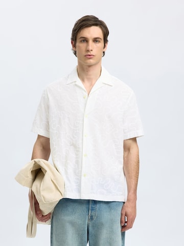 Fit confort Chemise SELECTED en blanc : devant