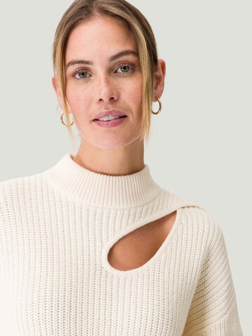 zero Pullover mit Cut-Out in Beige