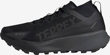 ADIDAS TERREX - Sapatilha de corrida 'Agravic Trail' em preto: frente