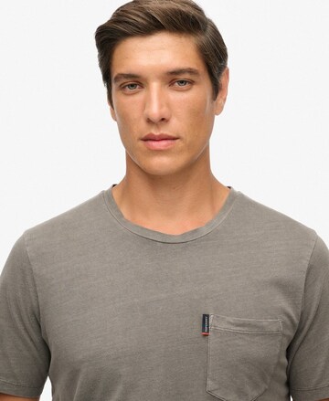 T-Shirt 'Essential' Superdry en gris