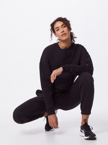 Reebok Athletic Sweatshirt in Black