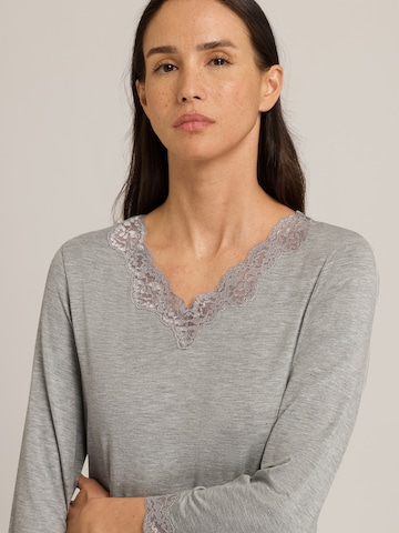 Pyjama ' Natural Elegance ' Hanro en gris