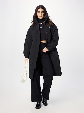 Palton de iarnă de la Calvin Klein Jeans pe negru