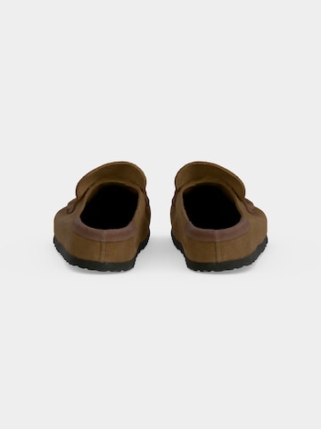 BIRKENSTOCK Pantoletter 'Naples' i brun