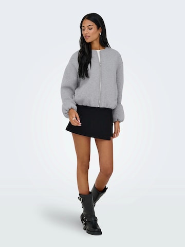 ONLY Prechodná bunda 'ONLELLIE' - Sivá