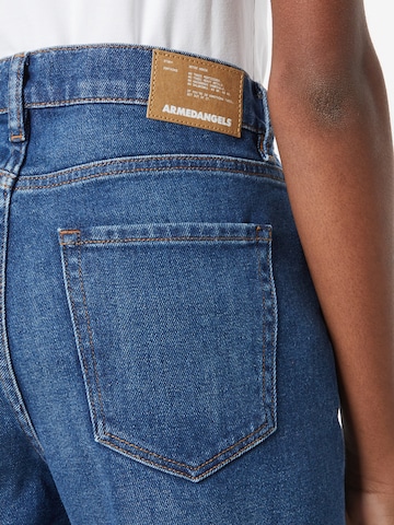 regular Jeans 'Caya' di ARMEDANGELS in blu