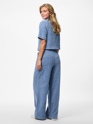PIECES Wide leg Pleat-front jeans 'PCMALBA' in Blue
