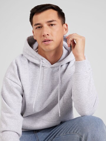 ABOUT YOU Sweatshirt 'Pius' in Grau