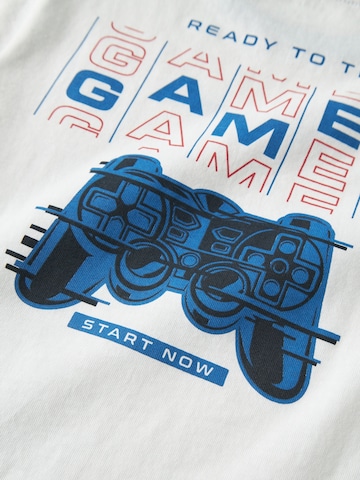 Tricou de la NAME IT pe alb