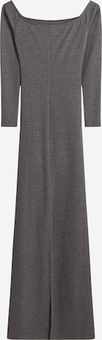Abito di Bershka in grigio: frontale