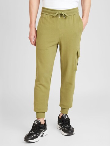 Effilé Pantalon Calvin Klein Jeans en vert : devant