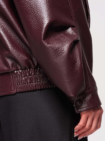Ombre Between-season jacket in Red