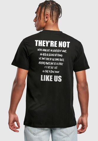 Mister Tee Paita 'They're Not Like Us' värissä musta: etupuoli