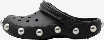 juoda Crocs Klumpės 'Classic': priekis
