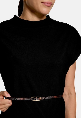 zero Kurzarm-Shirt mit Gürtel in Schwarz